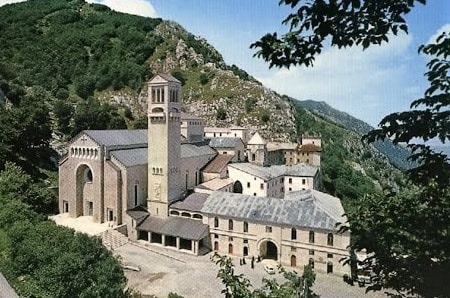 Rubato l’oro dell’Abbazia di Montevergine – APPROFONDIMENTO