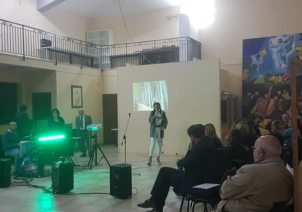 L’evento “karaoke” ha rappresentato un momento di aggregazione e socialità tra generazioni diverse – FOTO E VIDEO