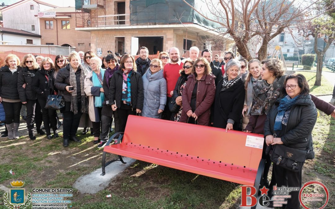 Bagno di folla, a Serino, per l’inaugurazione della panchina rossa. Lanciato il prossimo appuntamento per l’8 Marzo – FOTO, VIDEO, RASSEGNA STAMPA & SERVIZI TV