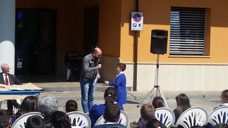 “Le nostre speranze sono dei bambini.” Buon rientro a scuola ai nostri piccoli